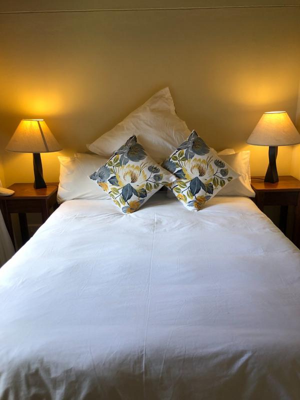 To Let 2 Bedroom Property for Rent in Crofters Valley Western Cape